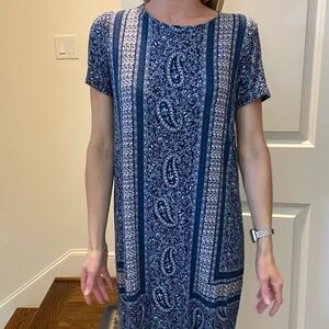 J Jill Short Sleeve, Knee Length Dress; Blue Floral Print; Stretch; Slimming;XSP